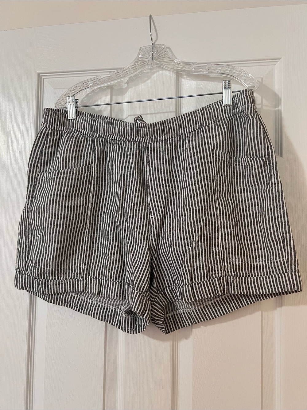 Old Navy Black and White Striped Women’s Shorts